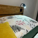 Nad Metuji Апартаменты